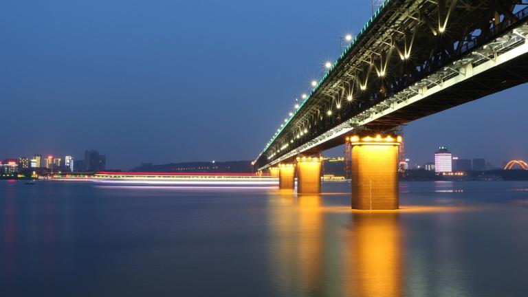 Jembatan di Wuhan, Cina