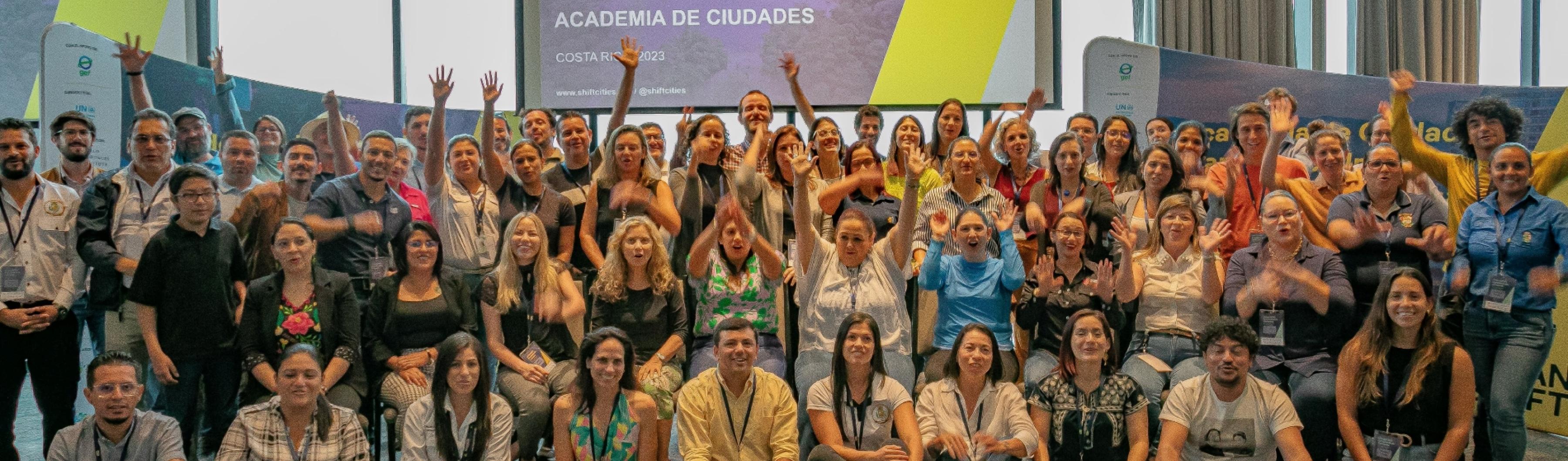 UrbanShift Peserta dan penyelenggara Akademi Kota Kosta Rika